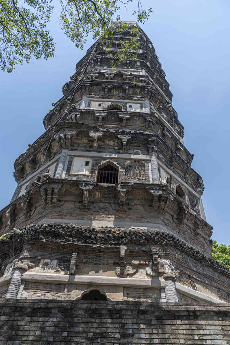 China - Suzhou 16 - Colina del Tigre - pagoda de Yunyan.jpg